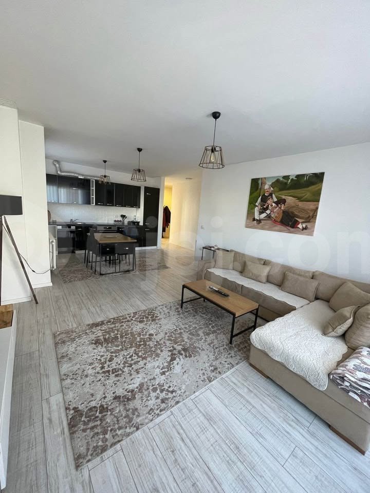 Banesë në #shitje në Lagjen e Spitalit