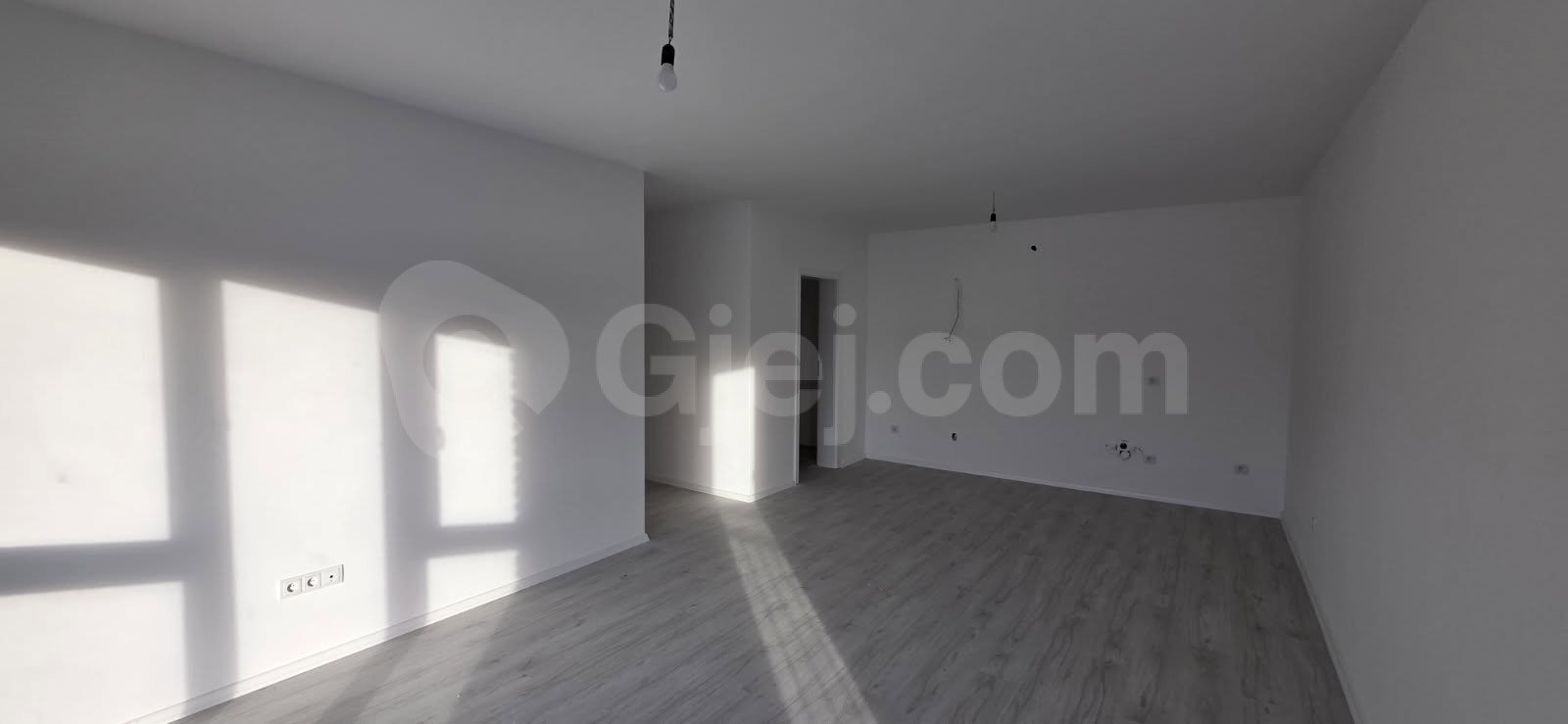 Banesë në #shitje në Veternik