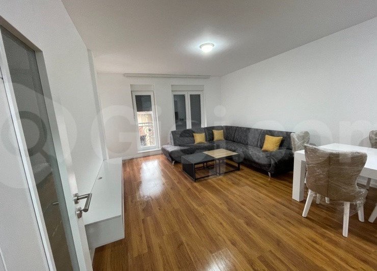 BANESË ME QIRA 1+1 NË MATIN 1