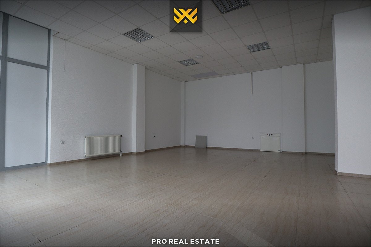 Lokal 86.65m² me QIRA në Dragodan