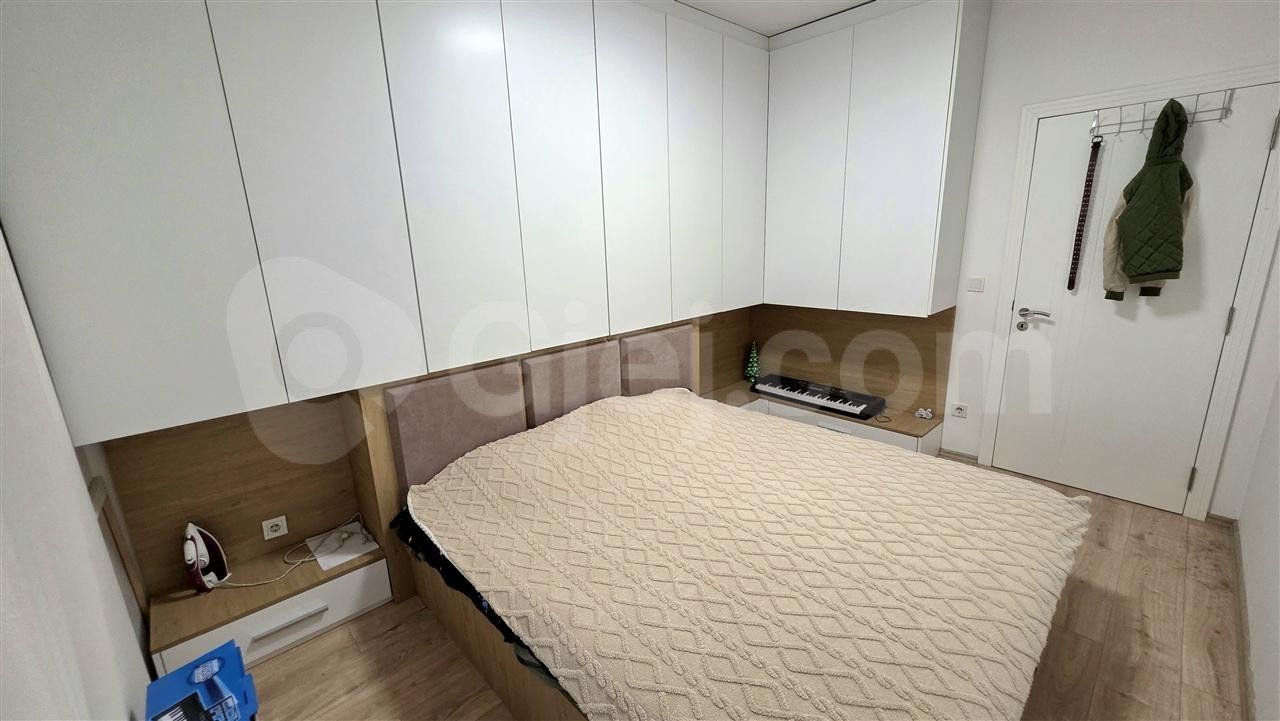 Thumbnail image 5