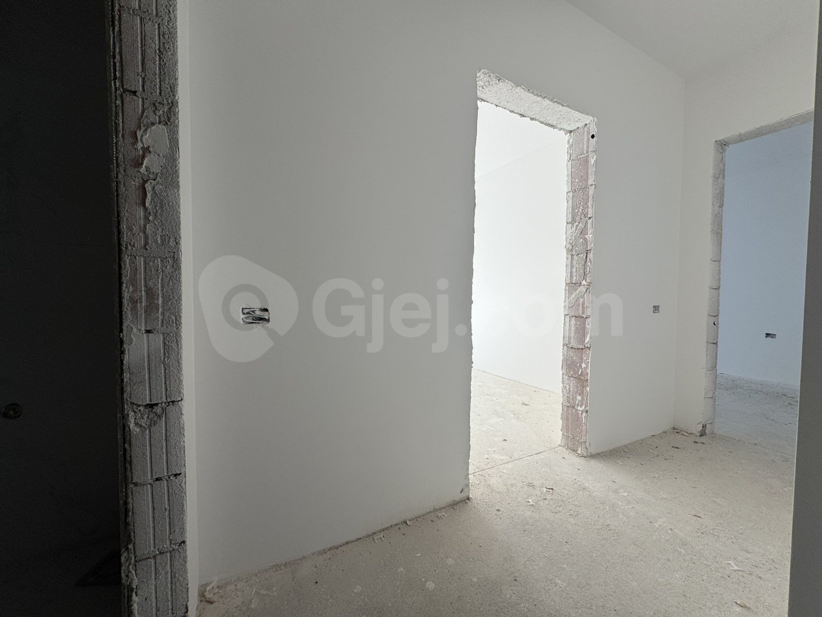 Thumbnail image 4
