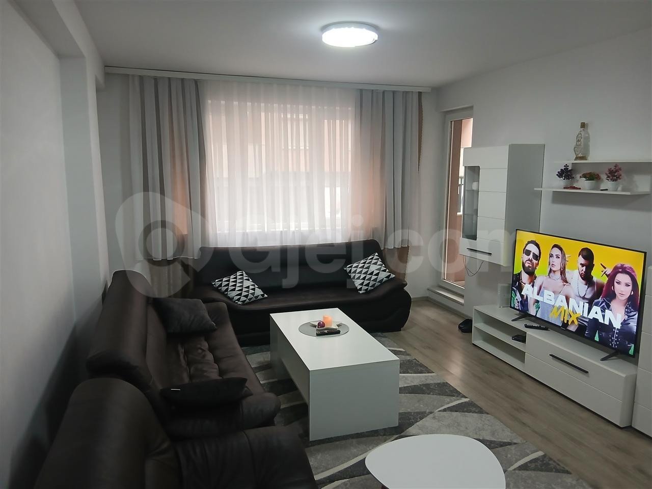 Banesë në #shitje në Fushë Kosovë