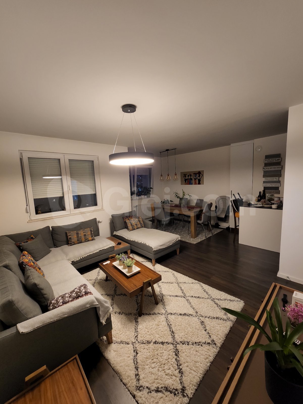 Banesë në #shitje me FLET POSEDUESE tek Prishtina e Re