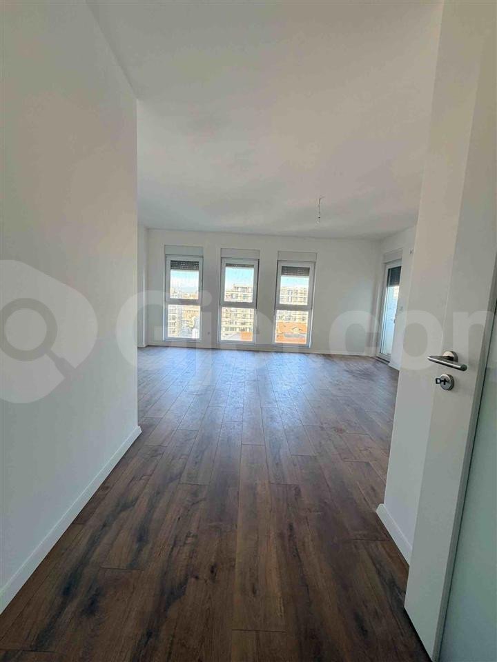 Banesë në #shitje në Rrugën C