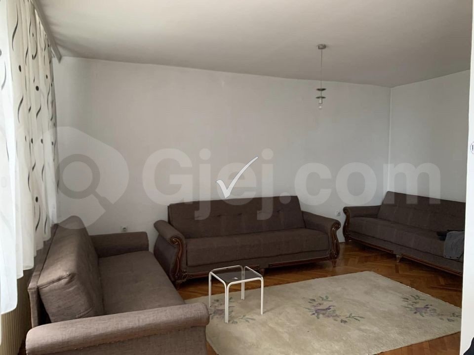 BANESË ME QIRA 1+1 NË AKTASH