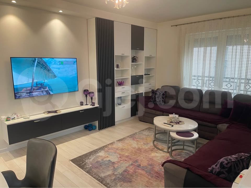 Banesë në #shitje në Lagjen Bregu i Diellit