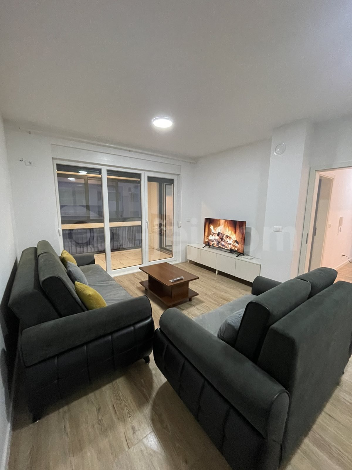 BANESË ME QIRA 2+1 NË RRUGËN C