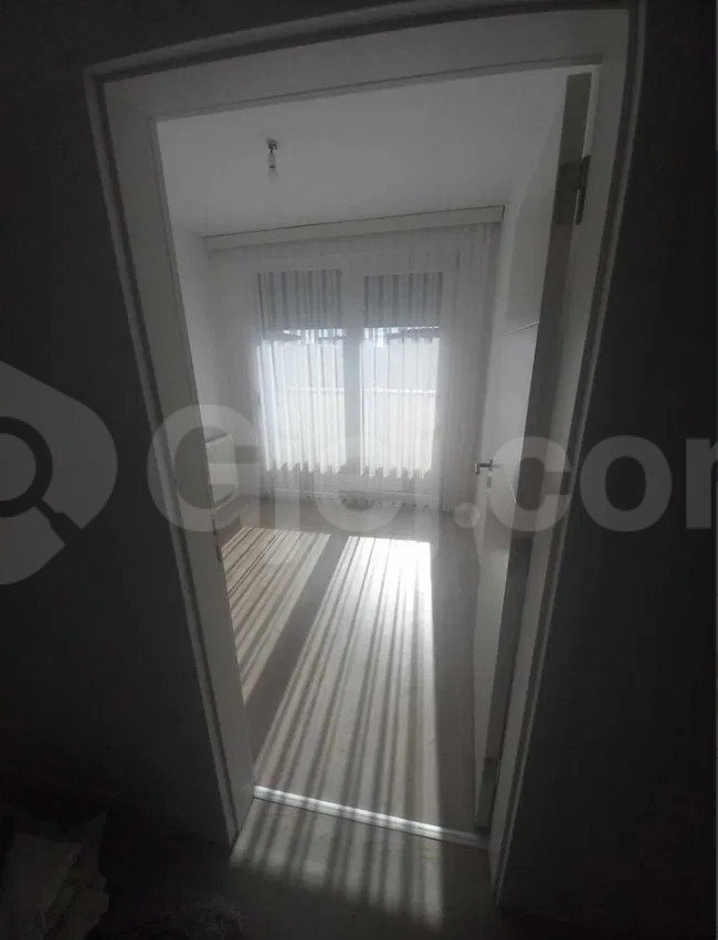 Thumbnail image 8