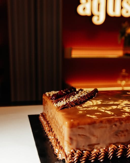 Një tortë e Agusholli-t mjafton për me ta ndreqë ditën!