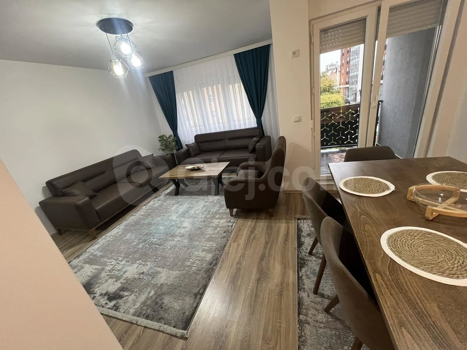 Banesë në #shitje në Lagjen e Muhaxherëve