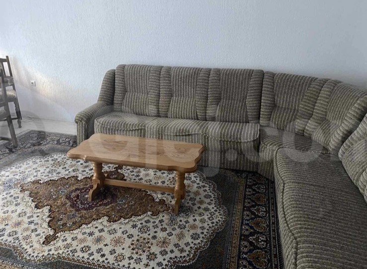 BANESË ME QIRA 1+1 NË BREGUN E DIELLIT