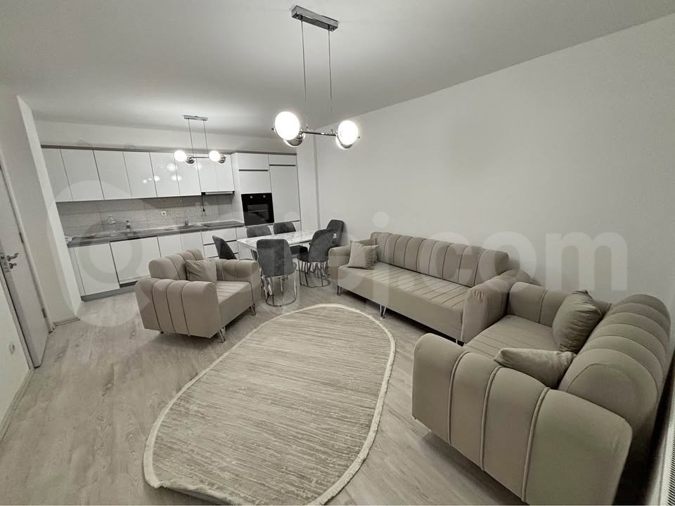 BANESË ME QIRA 2+1 NË FUSHË KOSOVË