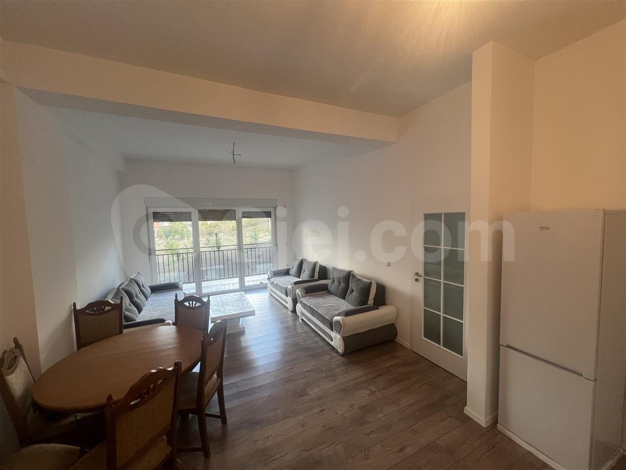 BANESË ME QIRA 2+1 NË LAGJEN E SPITALIT