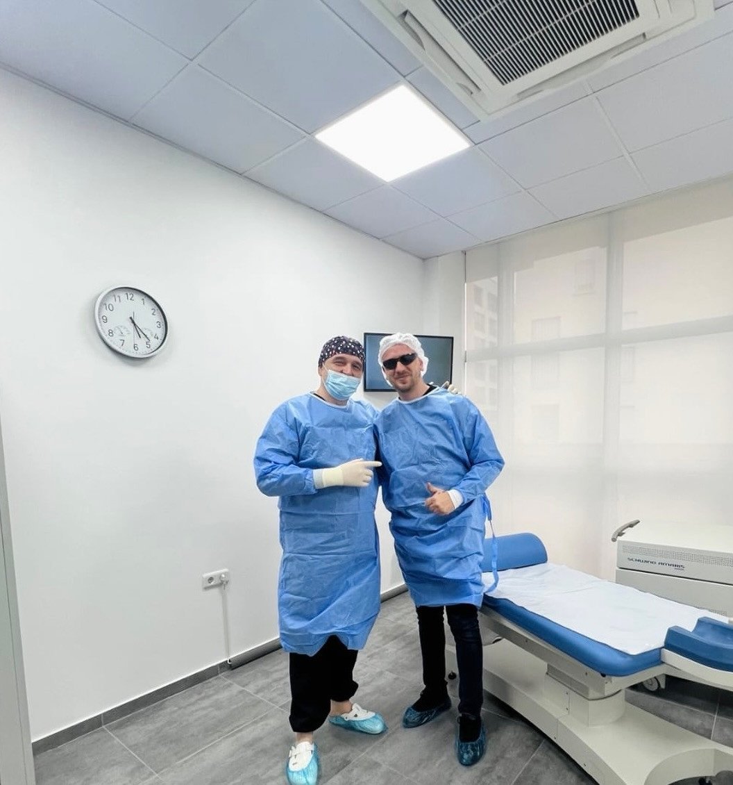 Thuaji lamtumirë syzeve dhe lenteve