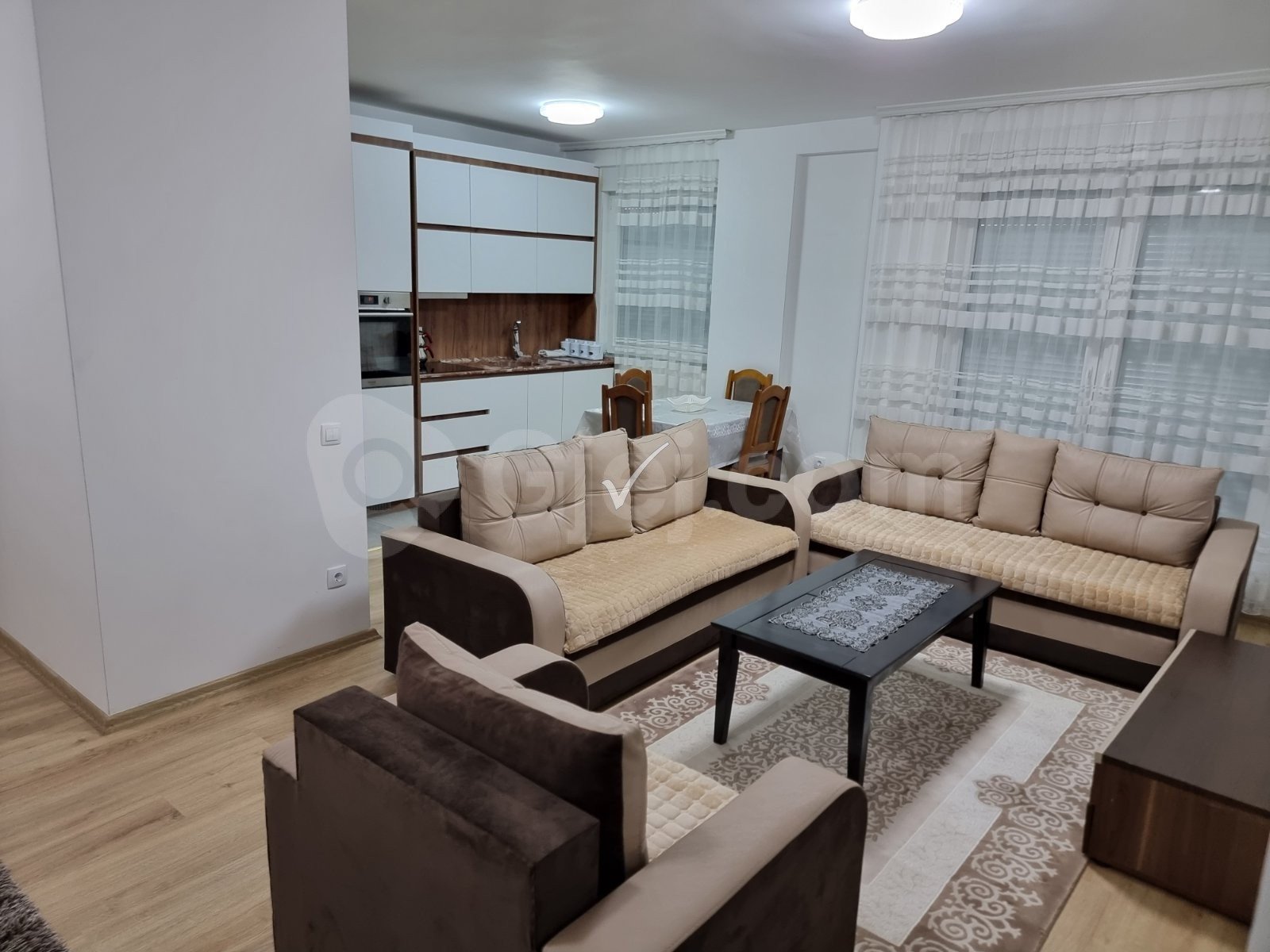 Banesë me qira 2+1 në Lagjen Prishtina e Re