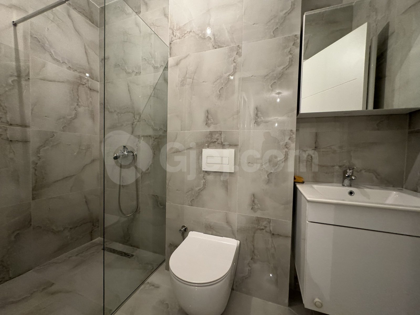 Thumbnail image 6