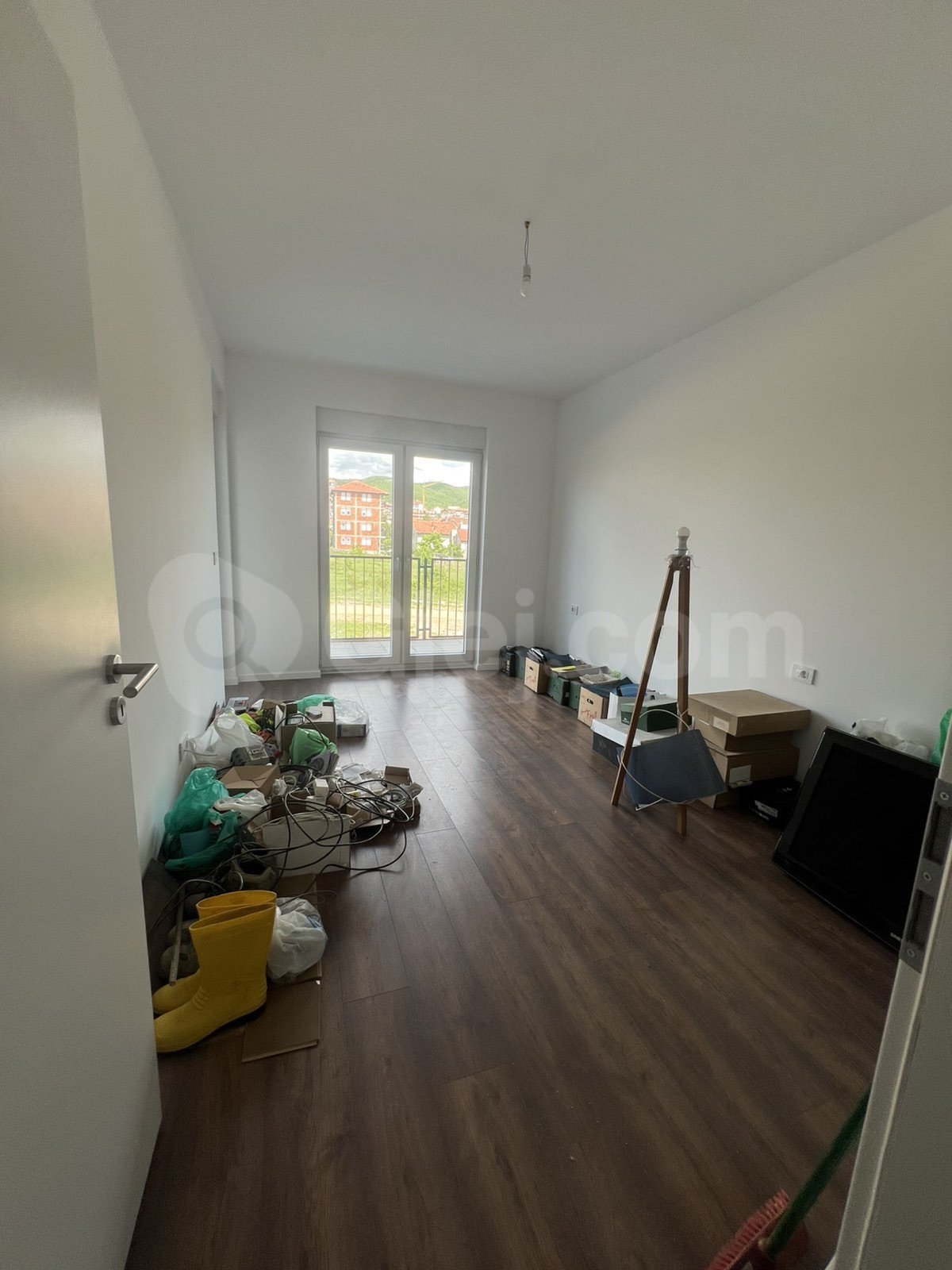 Thumbnail image 4