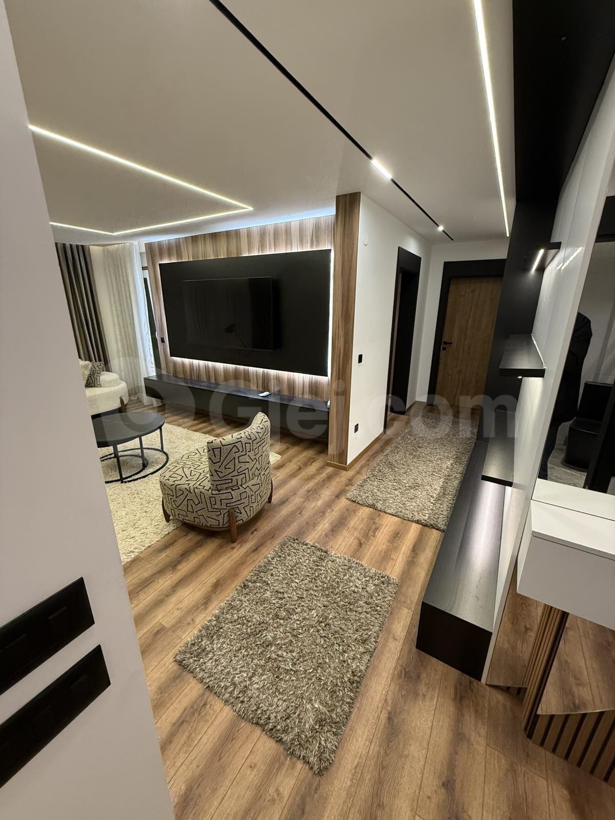 Thumbnail image 3