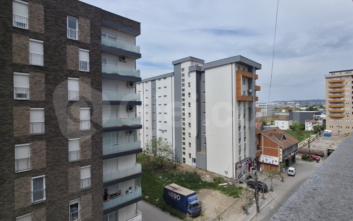 Thumbnail image 9