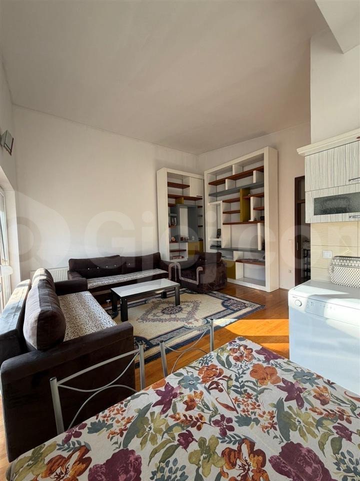 Banesë (Penthouse) me qira në Arbëri (Dragodan)