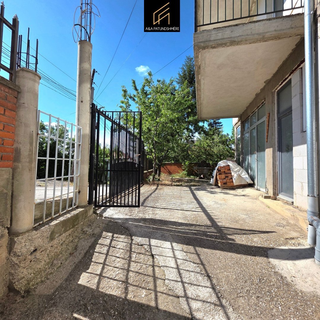Thumbnail image 9