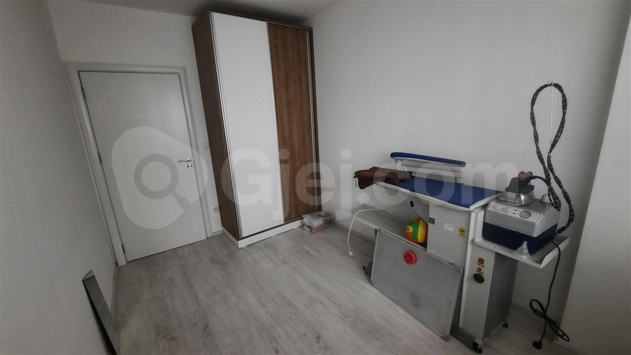 Thumbnail image 4