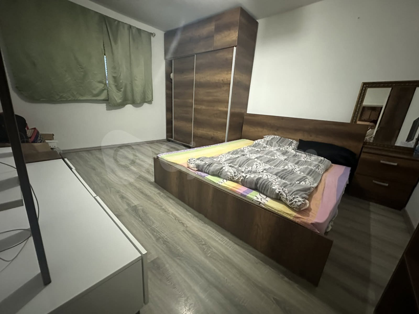 Thumbnail image 3