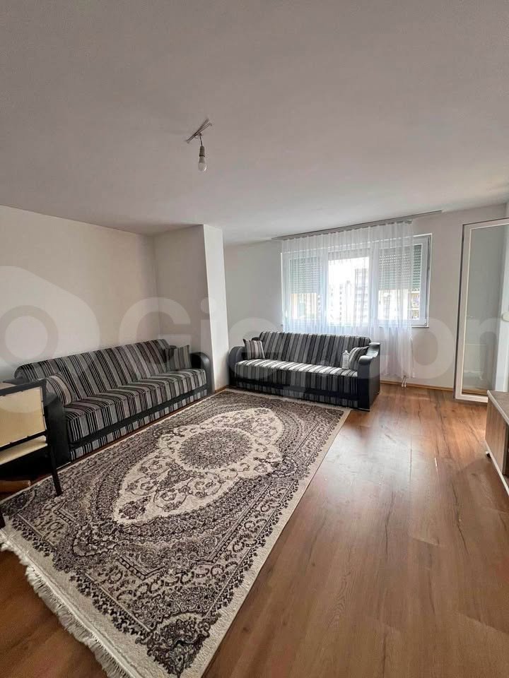 Banesë me qira 2+1 në Fushë Kosovë