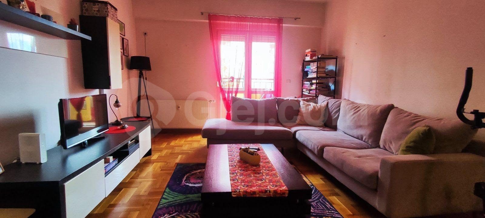 Banesë me qira 2+1 në Kalabri (Emshir)