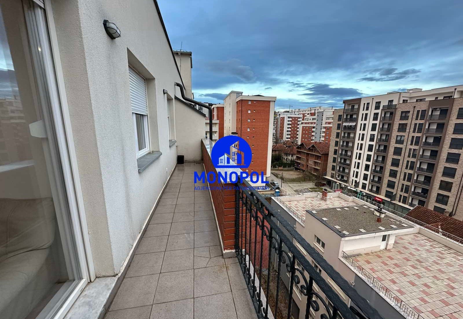 Penthouse me qira në Lagjën e Spitalit