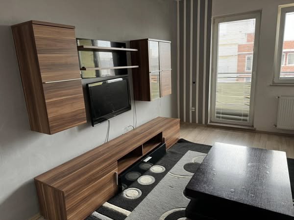 Thumbnail image 6