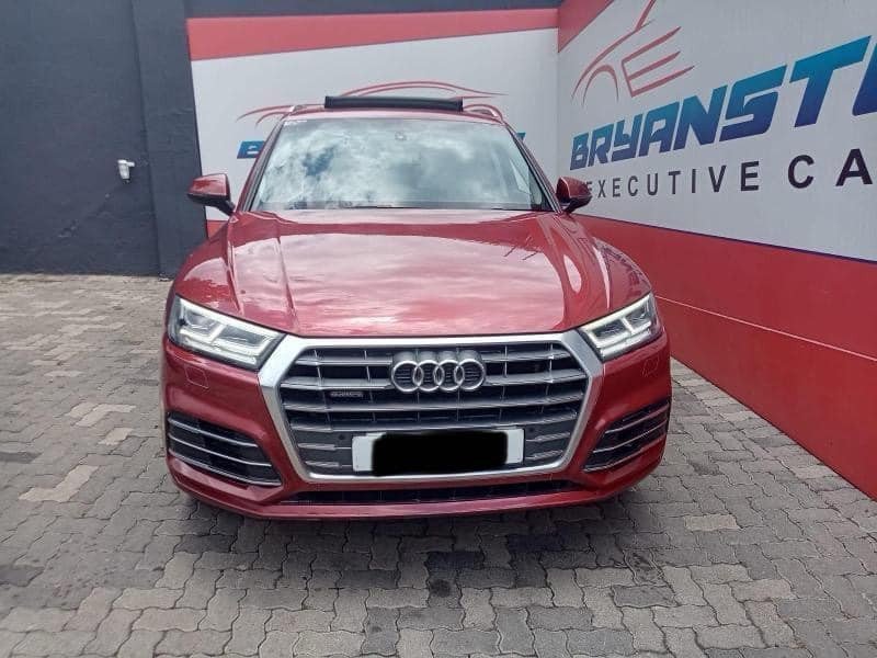 AUDI Q5 40 TDI “ quattro “ 3x S-Line