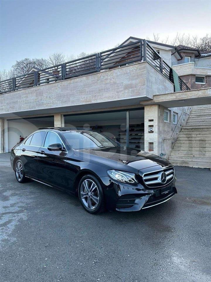 Mercedes Benz