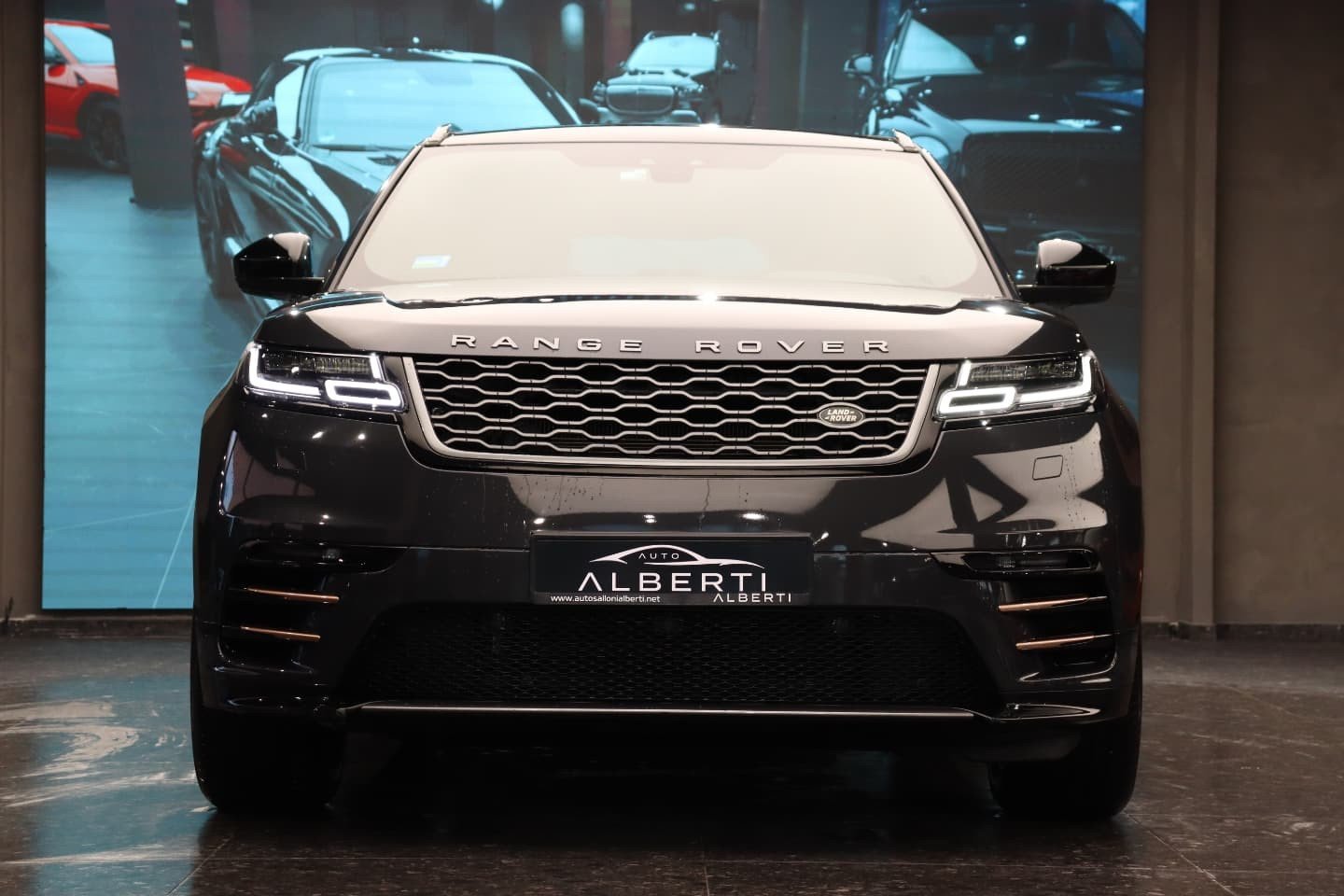 Range Rover Velar D240 S R-Dynamic