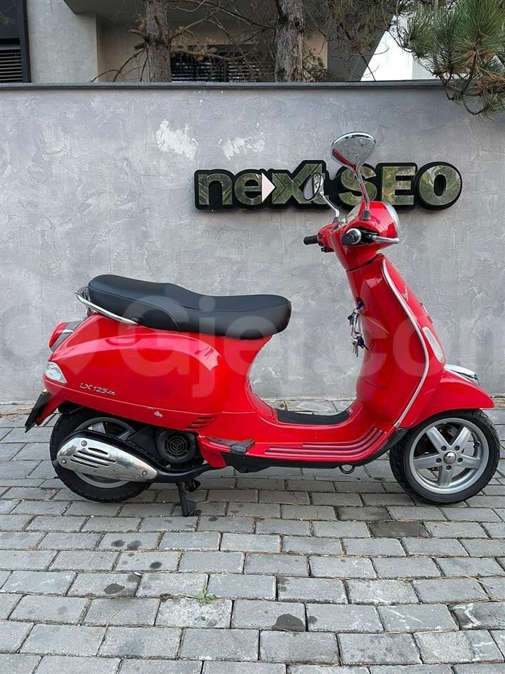 Vespa 125ie LX 2011