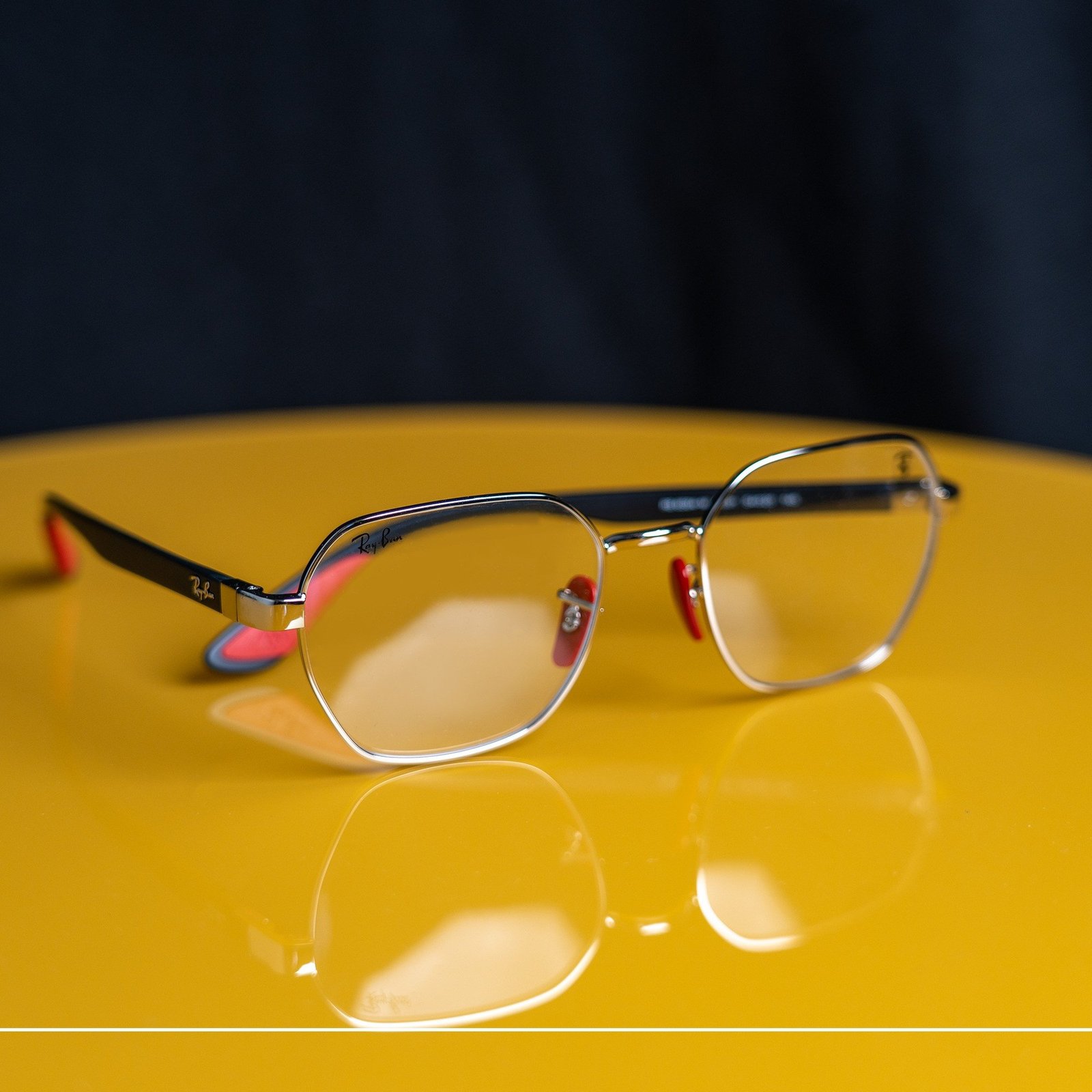 Shikoni botën përmes lenteve Ray-Ban