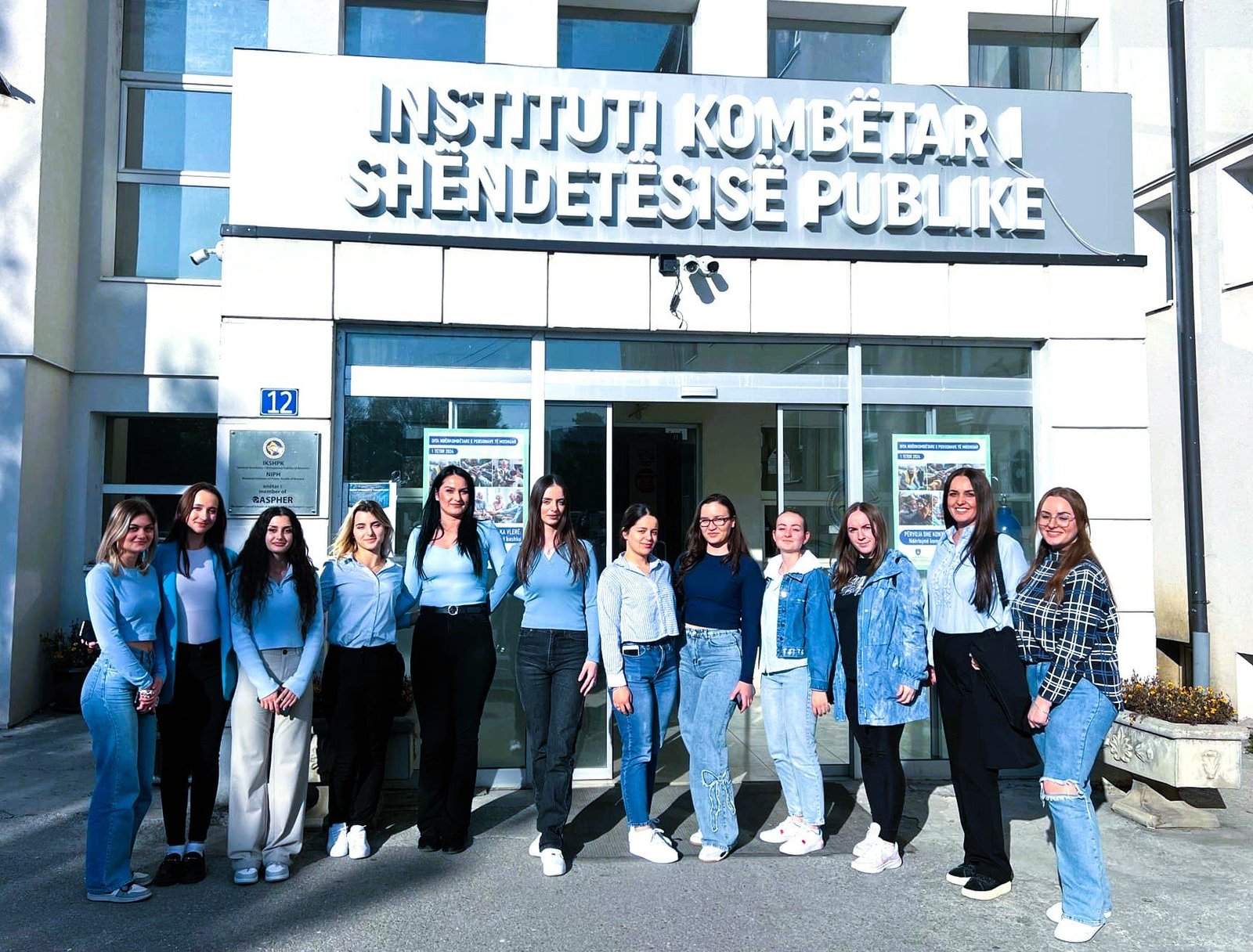 Studentët e UNI kanë vizituar Institutin Kombëtar të Shëndetësisë Publike të Kosovës