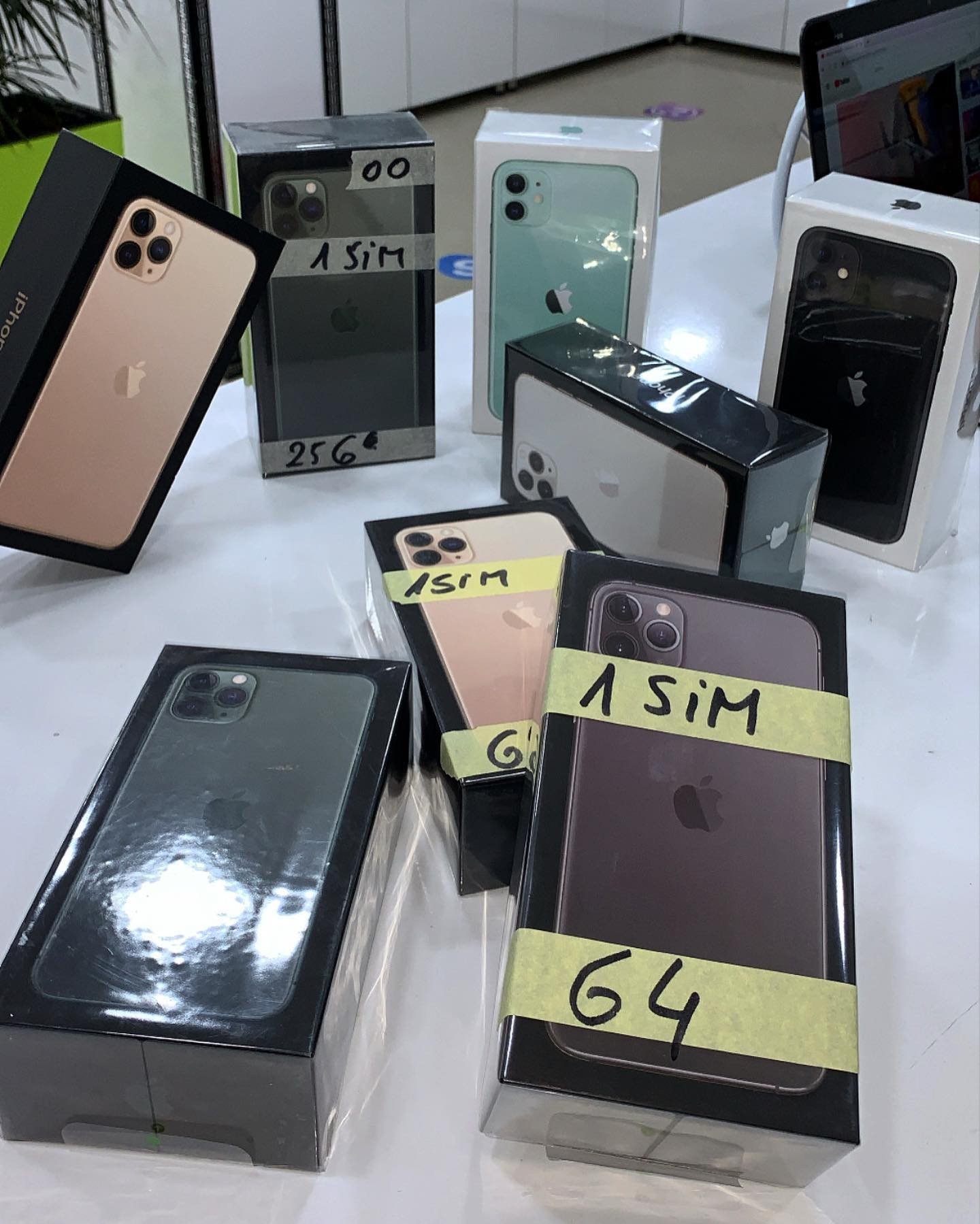 iPhone 11 iPhone 11 Pro iPhone 11 Pro Max
