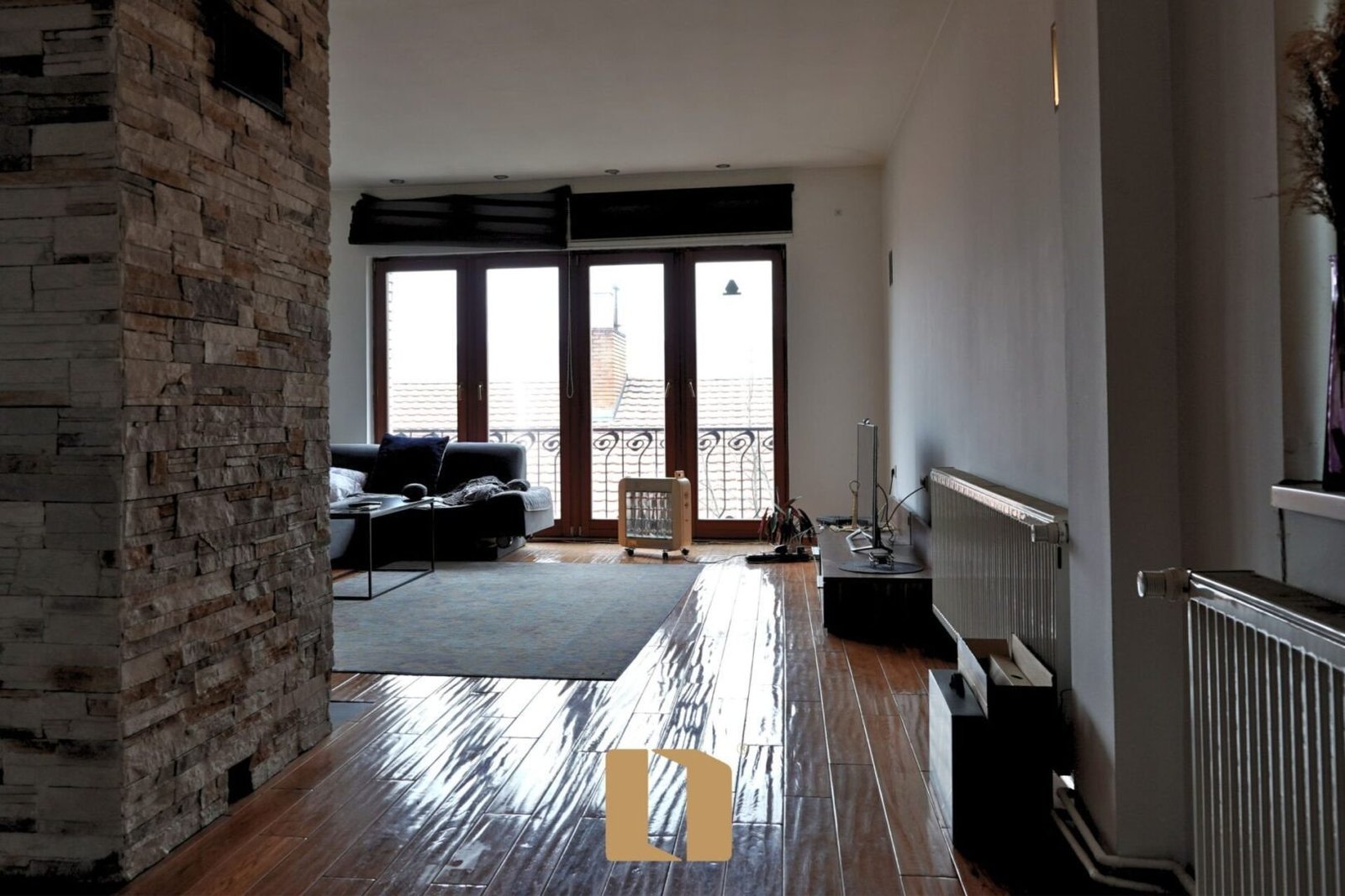 Thumbnail image 4