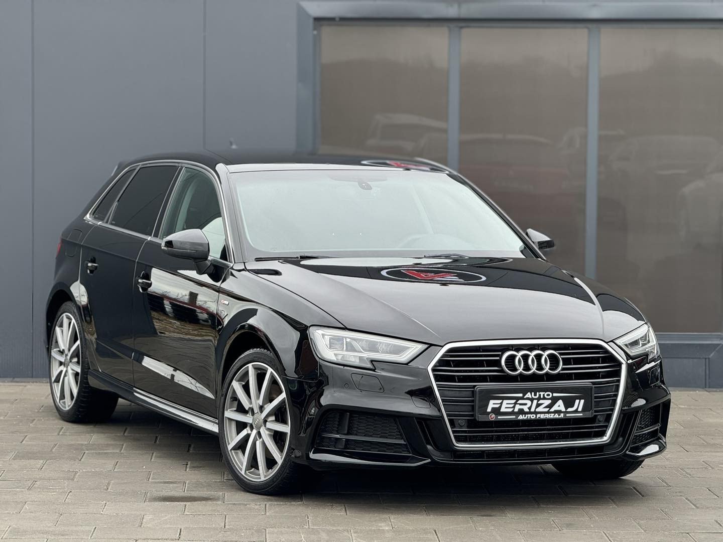 Audi A3 2.0 TDI S-line *MATRIX LED*.