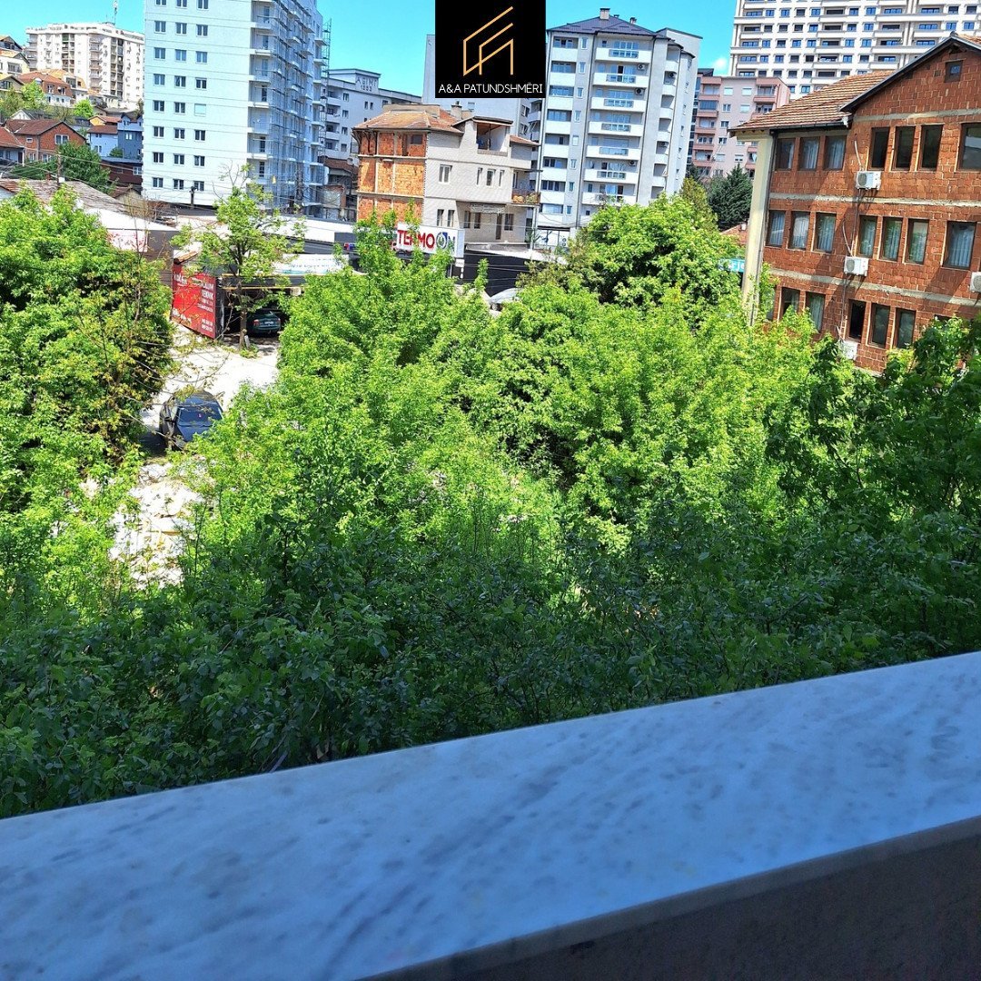 Thumbnail image 10