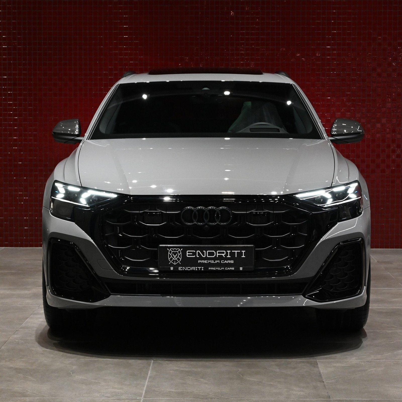 AUDI Q8 S-LINE