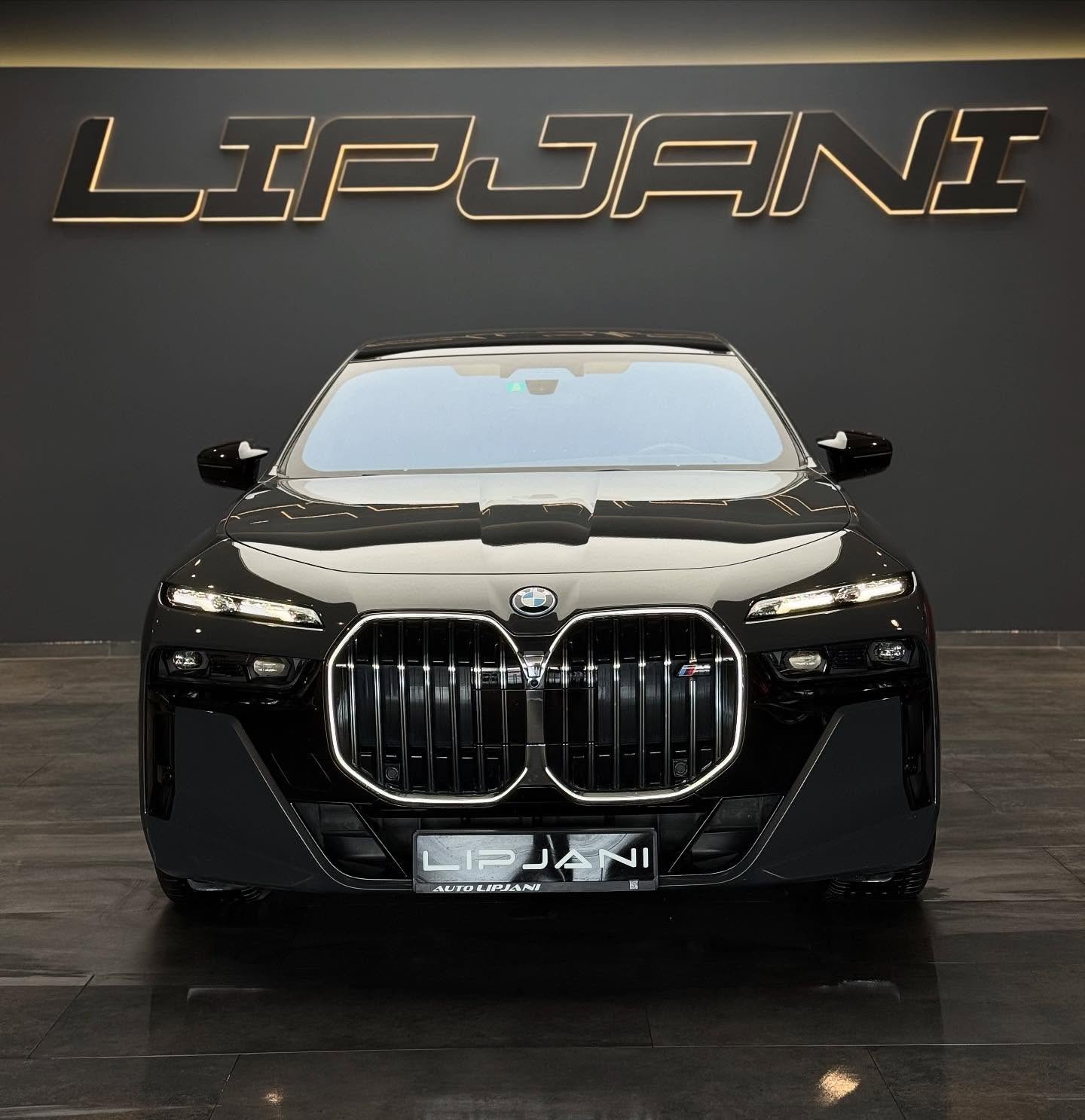BMW M760e XDRIVE