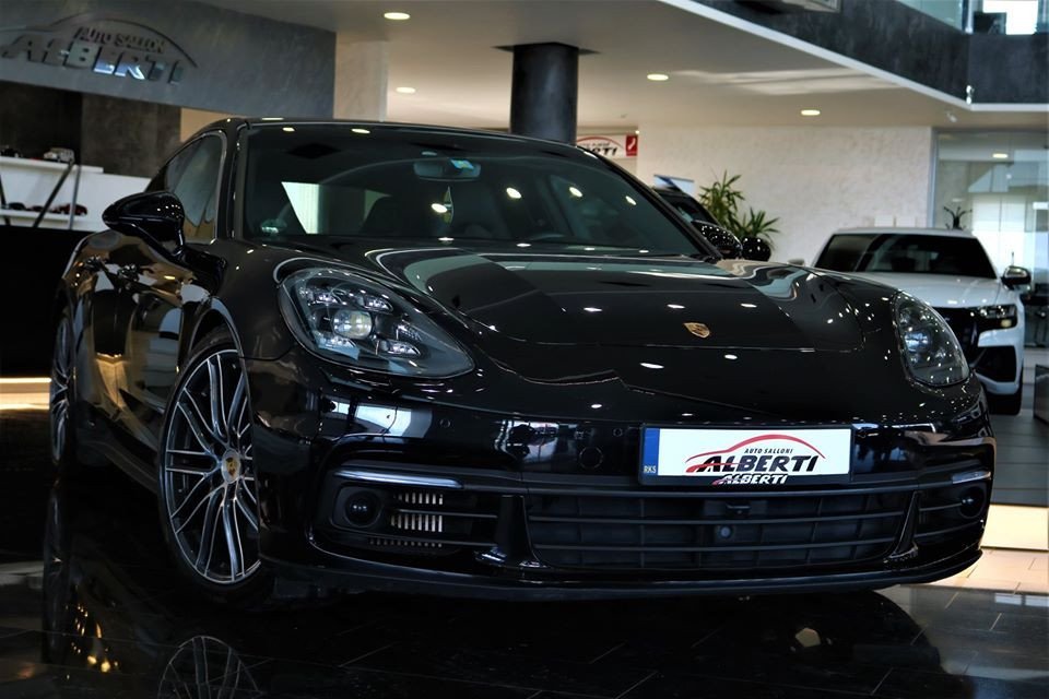 PORSCHE PANAMERA 4S