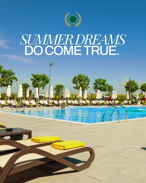 Dreamy days by the swimming pool are the vibe we need this summer
