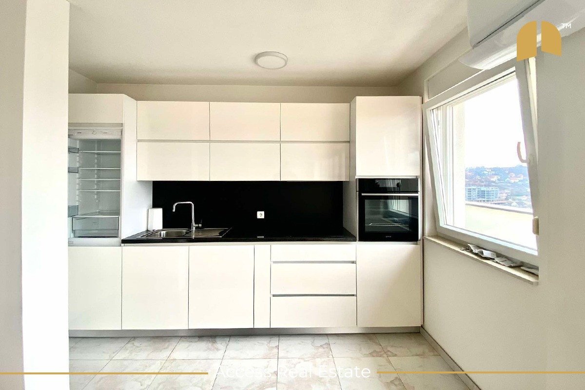 Thumbnail image 8