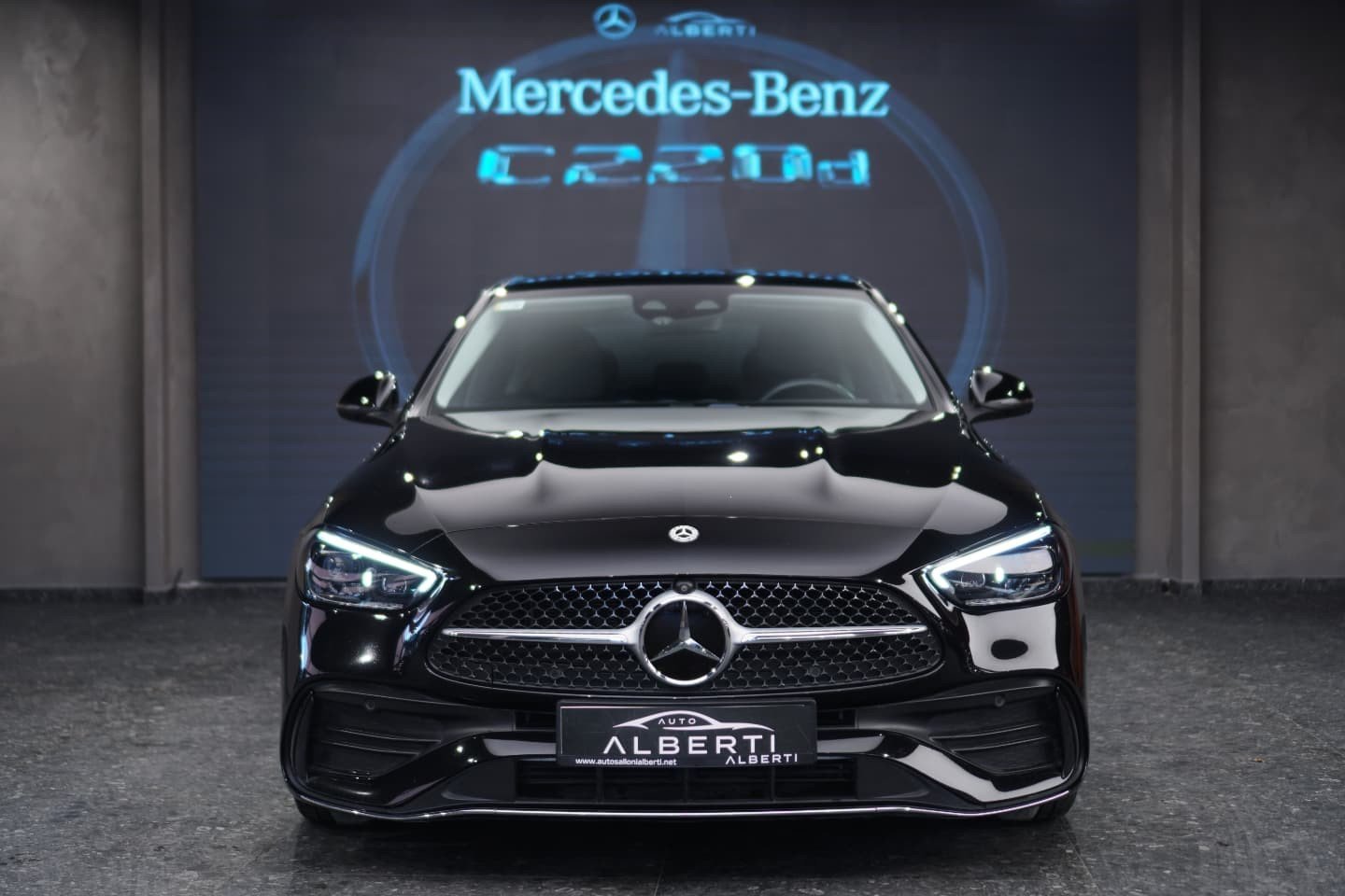 MERCEDES-BENZ C 220d AMG LINE