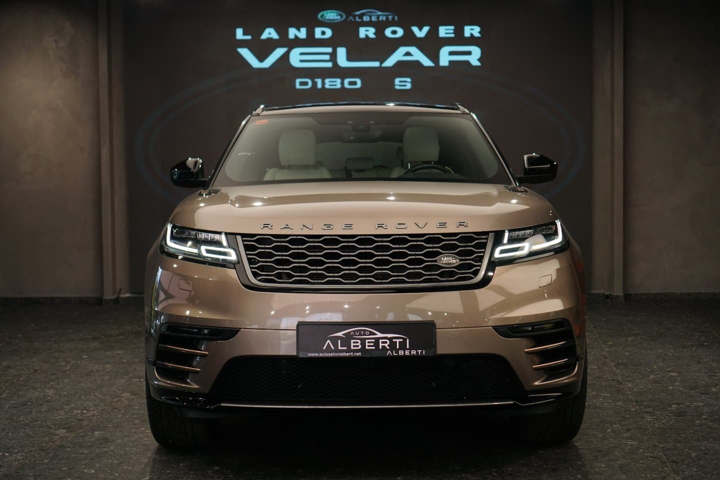 RANGE ROVER VELAR