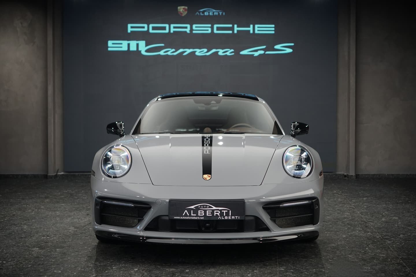 PORSCHE
